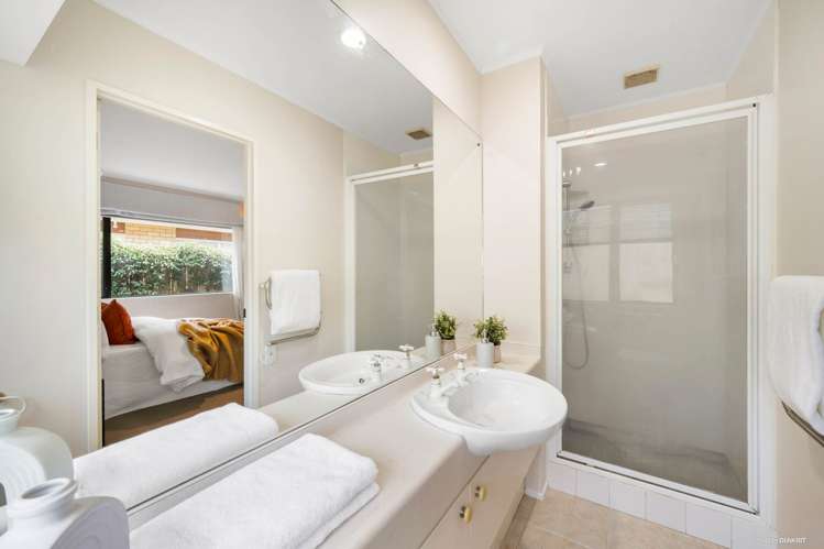 3/6 Marbeth Court Botany Downs_24