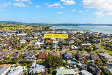 19 Pine Harbour Parade_3