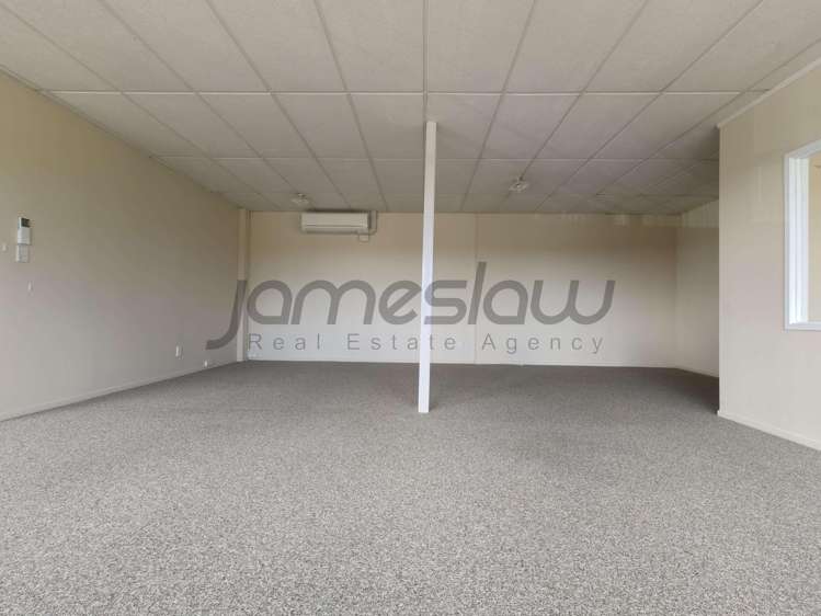 102 Henderson Valley Road Henderson_1