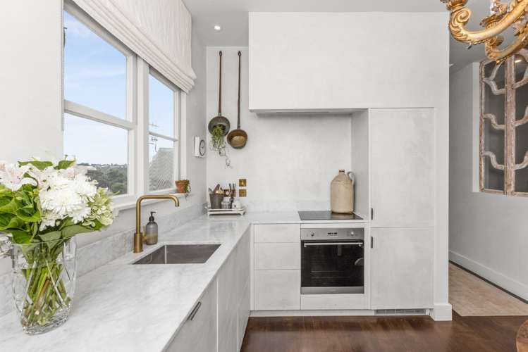 541c Marine Parade Napier South_6