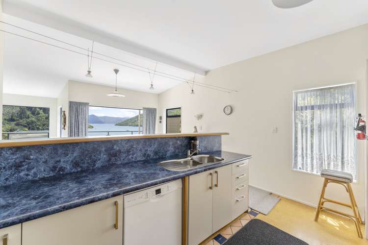 595 Port Underwood Road Whatamango Bay_14