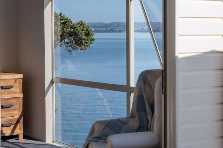 16A Crispe Road Clarks Beach_11