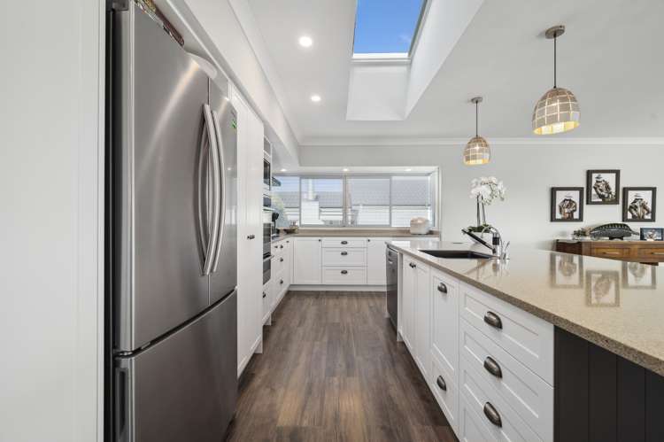 10 Crowther Terrace Waipahihi_8