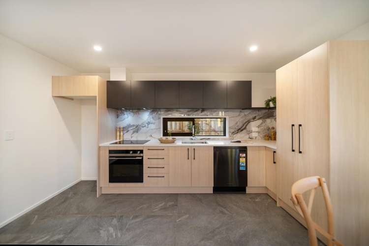 2/490 Cashel Street_5