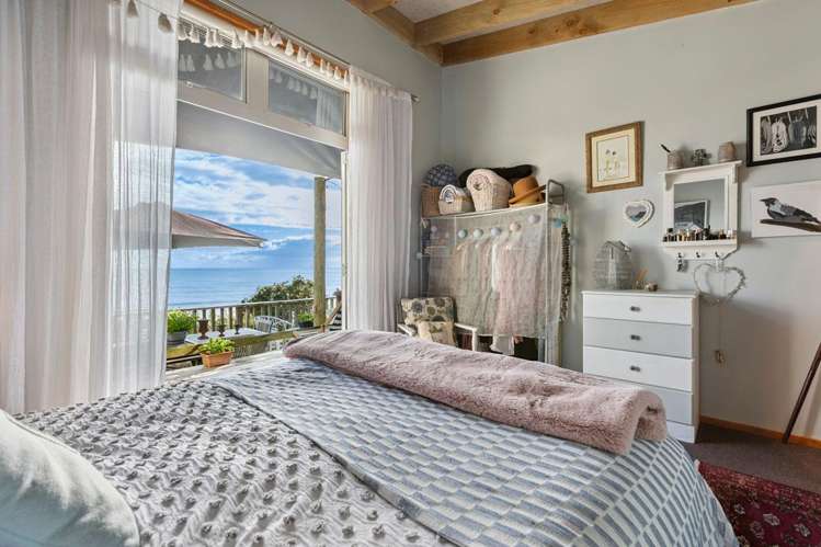 Wai-iti Beach Retreat Beach Road Waiiti_15