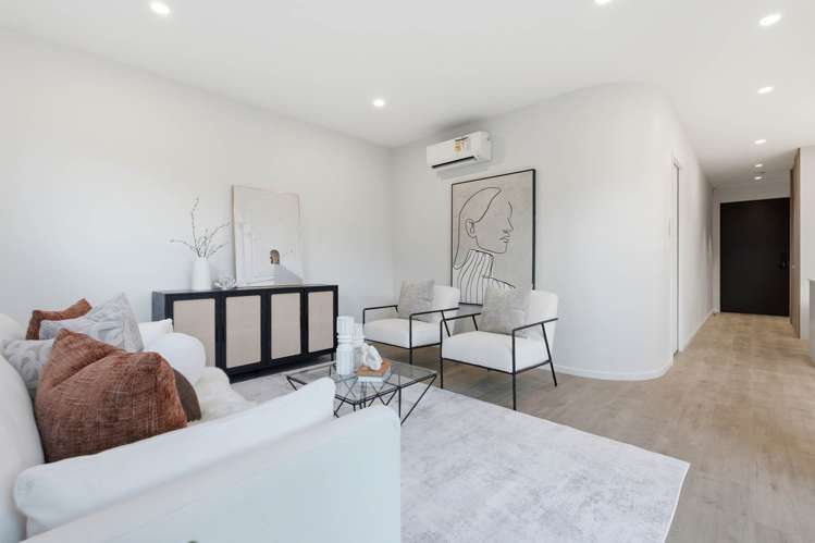 1-4/16 Tetrarch Place Totara Vale_14