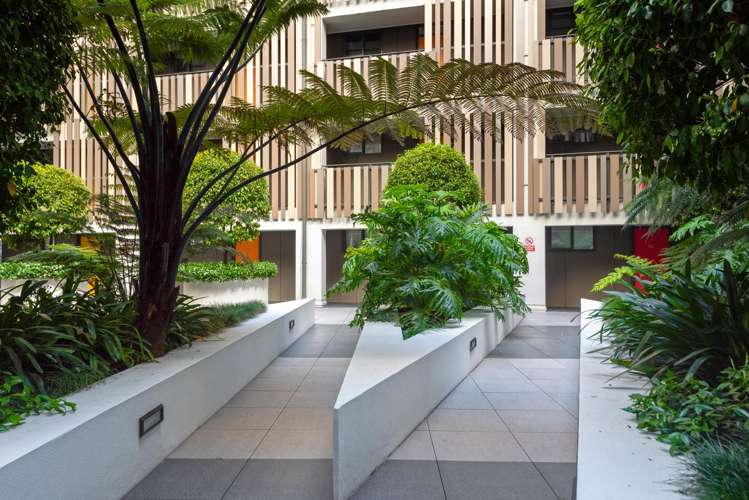 101/5 Howe Street Auckland Central_16