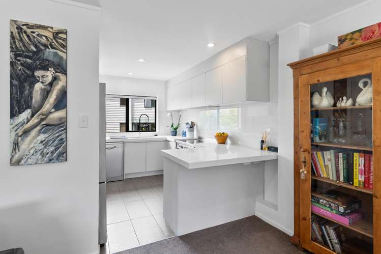 8/115 Church Street Onehunga_5