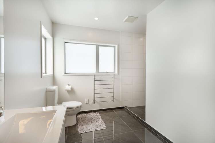 10 Crompton Avenue Churton Park_18