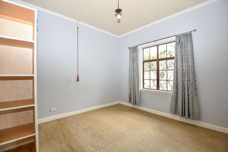 243 High Street North Carterton_9