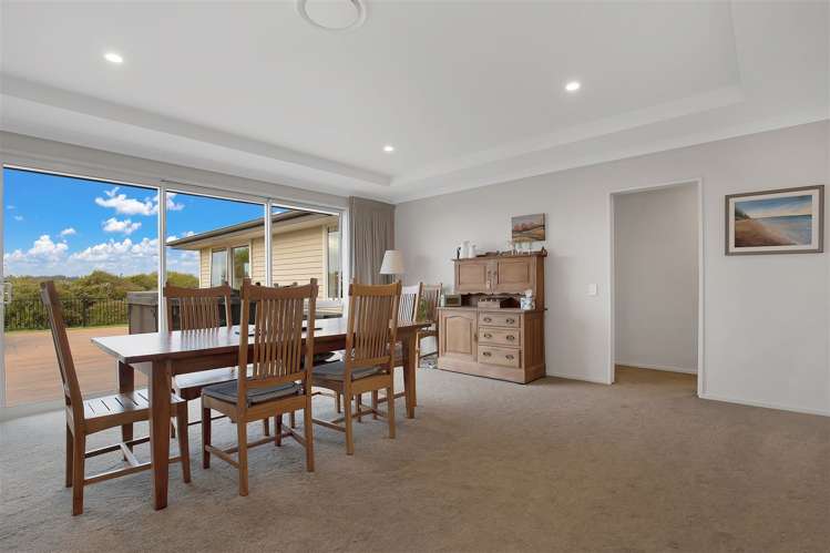 24 Pegasus Main Street Pegasus_10