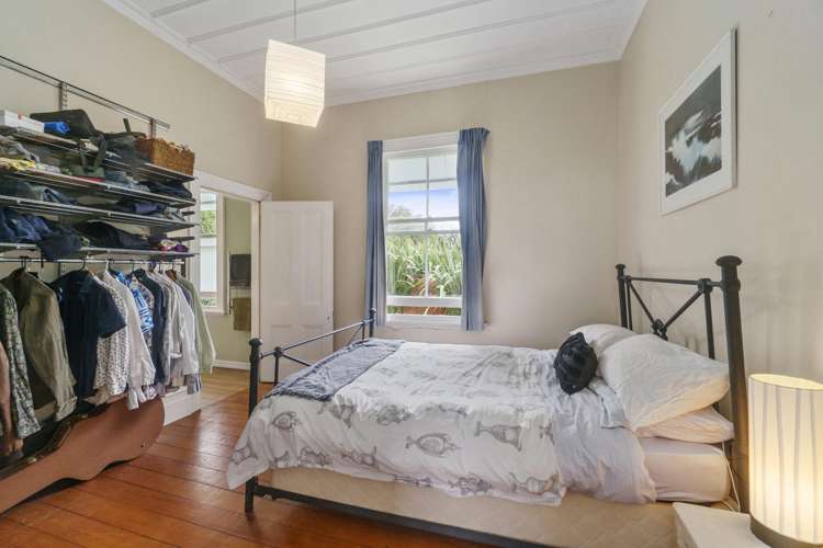 8 Western Road Laingholm_13