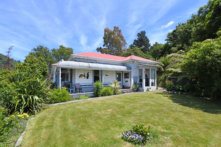 39 Wairau Road Picton_5