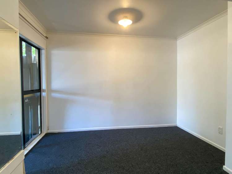 63A Santiago Crescent Unsworth Heights_4