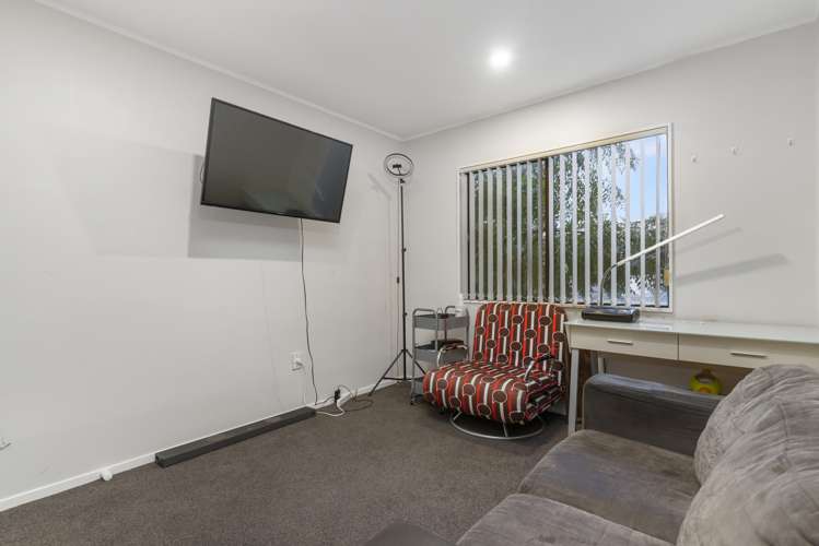 2/41 President Avenue Papakura_6