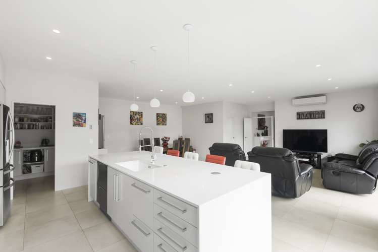 9 Mahutonga Avenue Beachlands_29