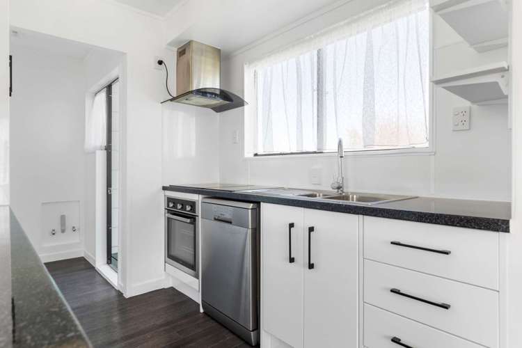 33 Sunrise Avenue Owhata_8