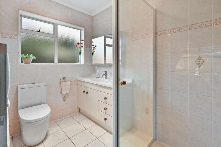 15 Trossach Place Wattle Downs_29