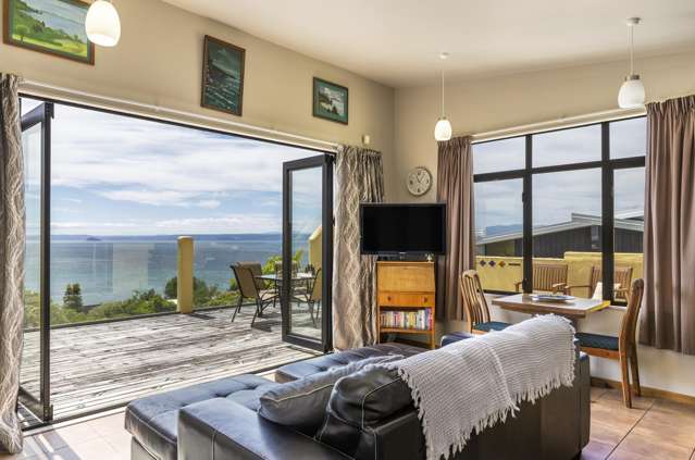 18 Turangitukua Terrace Whareroa_4