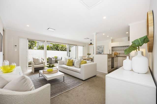 2/19 Seaview Avenue Northcote_3