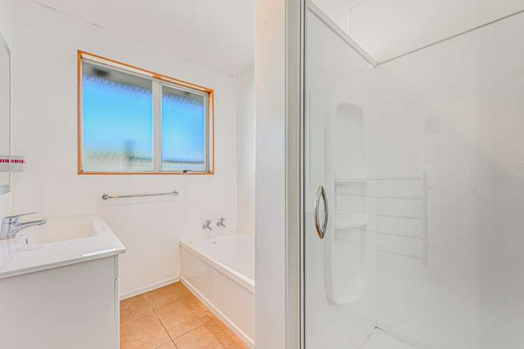 91 Aldinga Avenue Stoke_11
