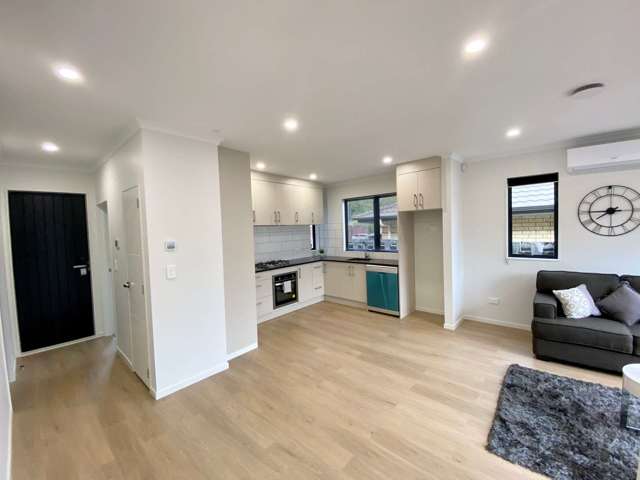 54B Te Atatu Road Te Atatu South_2