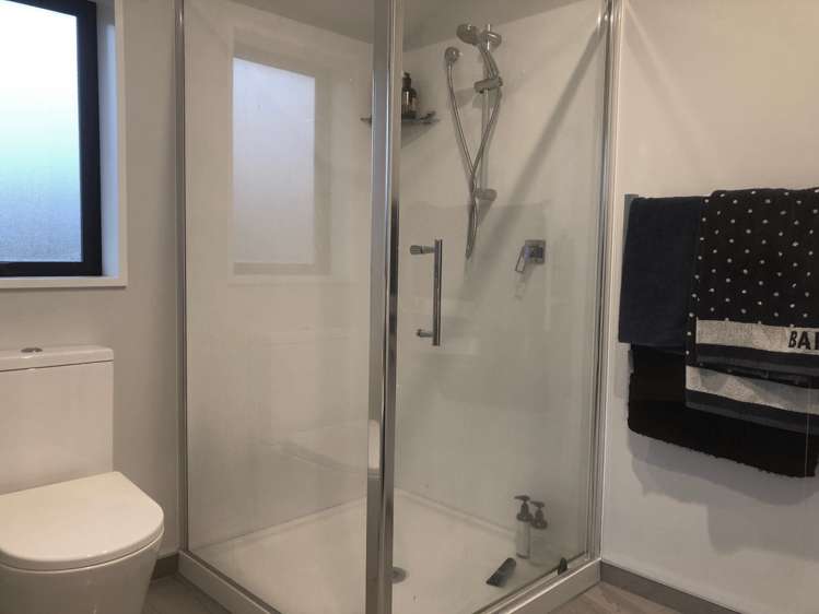 82 Sunline Avenue Lincoln_10