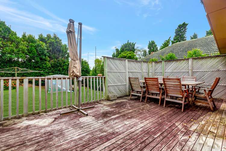 6 Alwyn Avenue Te Atatu South_15