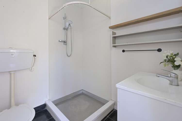 32 Paine Street Judea_28