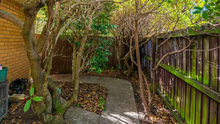 2/150 Riverlaw Terrace Saint Martins_13