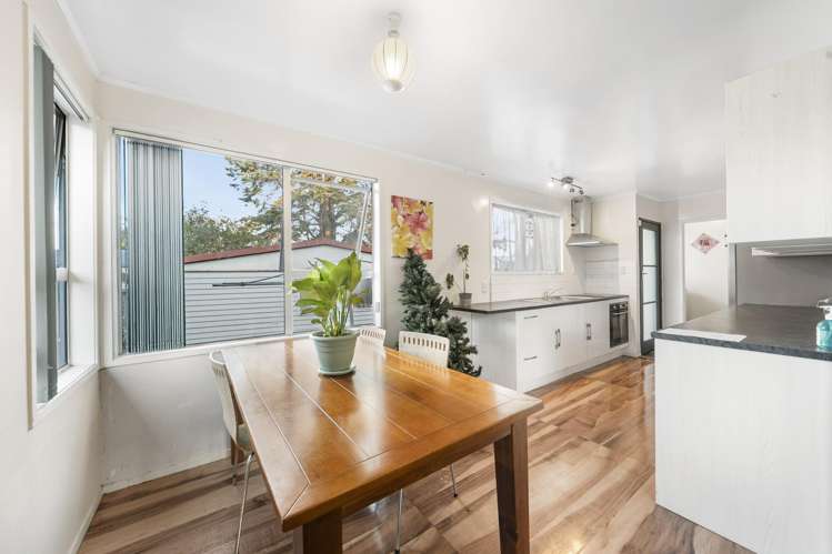 39 Urlich Drive Ranui_4