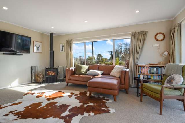 8 Elliott Crescent 1128_1