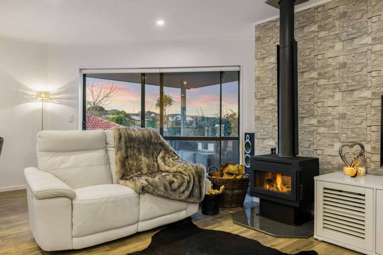 2/100 Gosford Drive Botany Downs_14