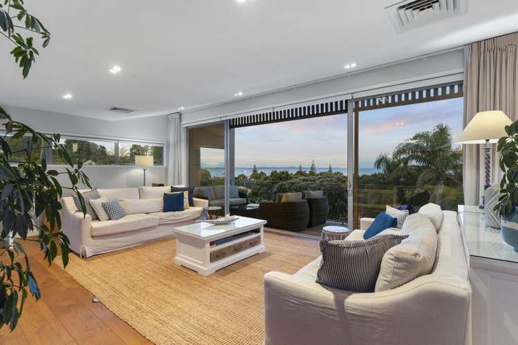 10 McCrystal Avenue Bucklands Beach_9