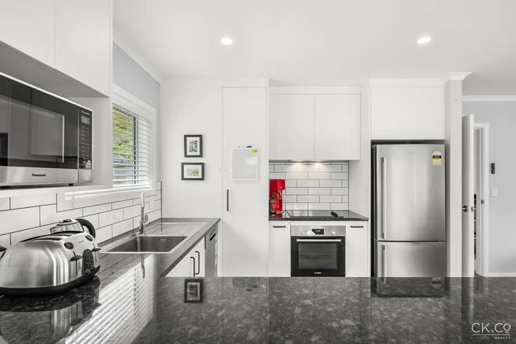 61A Shearer Crescent Naenae_9