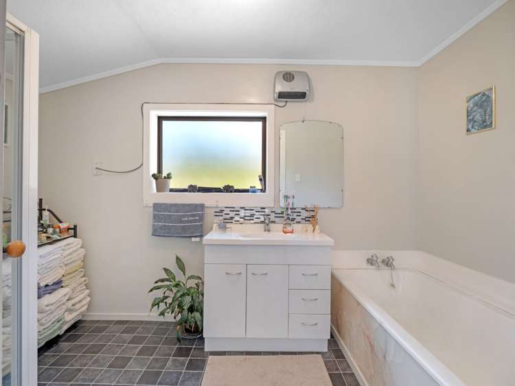 49 Princes Street Waikari_33