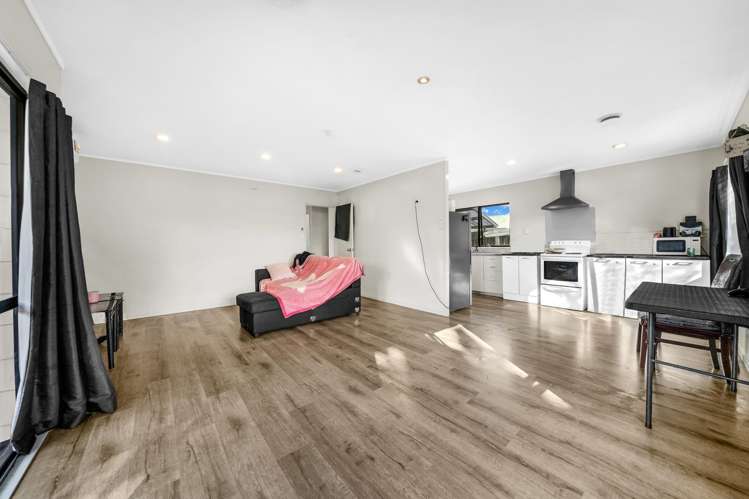 2/60 Cargill Street Papakura_5