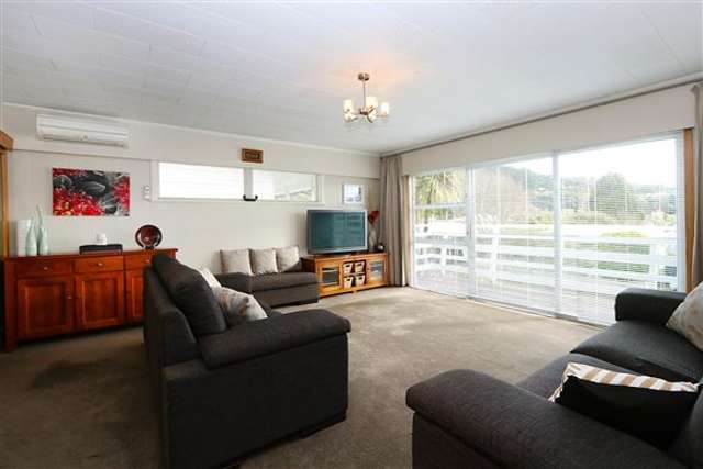 41 Holland Street Wainuiomata_1