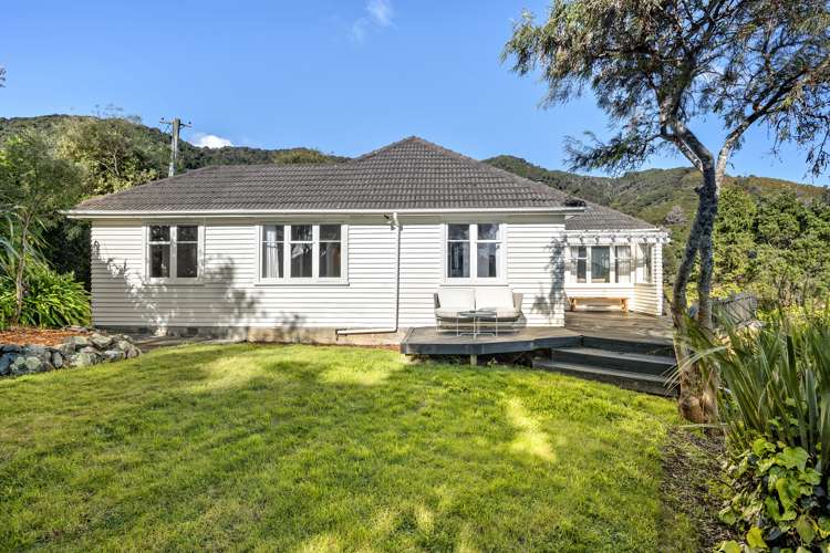41 Waitohu Road York Bay_1