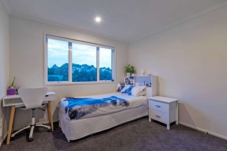 115 Elmore Road Paremoremo_17