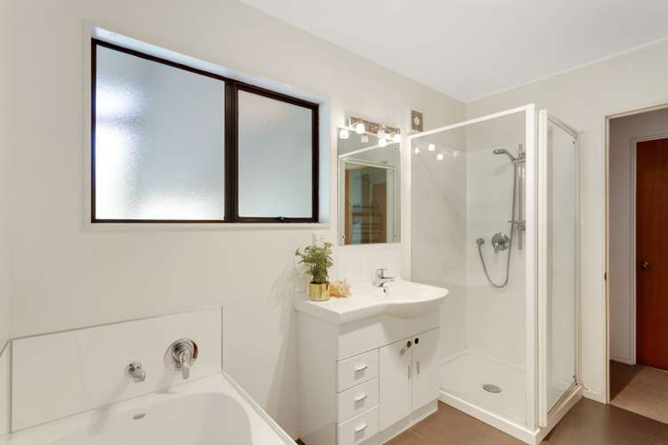 1/203 Lake Road Belmont_12