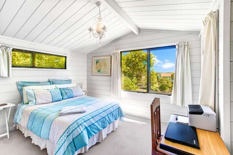 2 Kennedy Point Road Surfdale_9