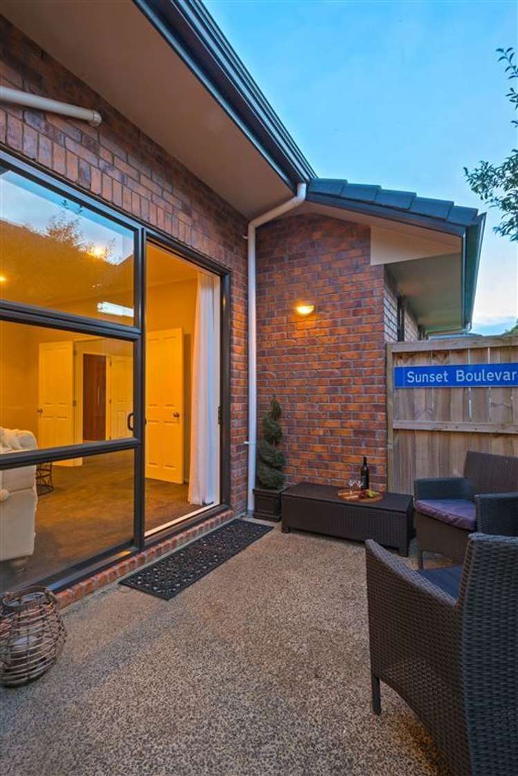 13 Gibbston Crescent Flat Bush_24