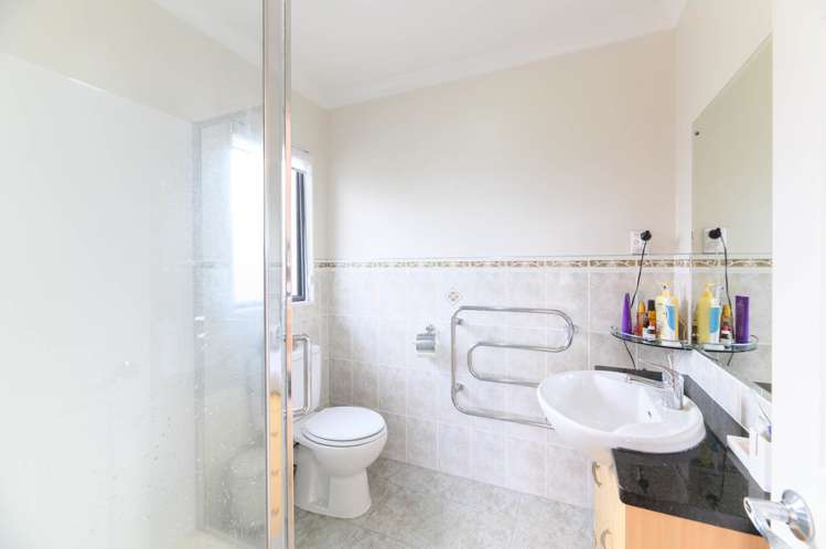 19 Riverstone Road Te Atatu Peninsula_13