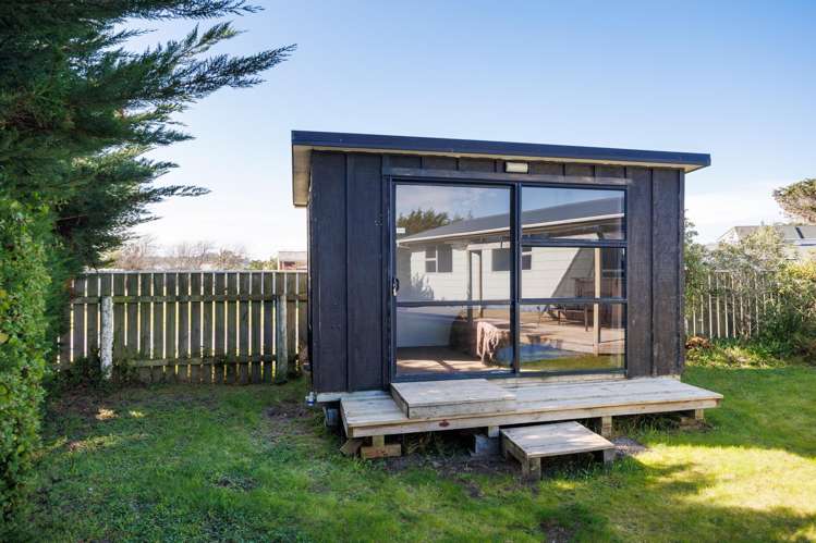 24 Te Kiri Street Himatangi Beach_14