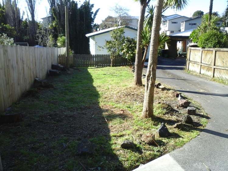 2/18a Sarona Avenue Glen Eden_12