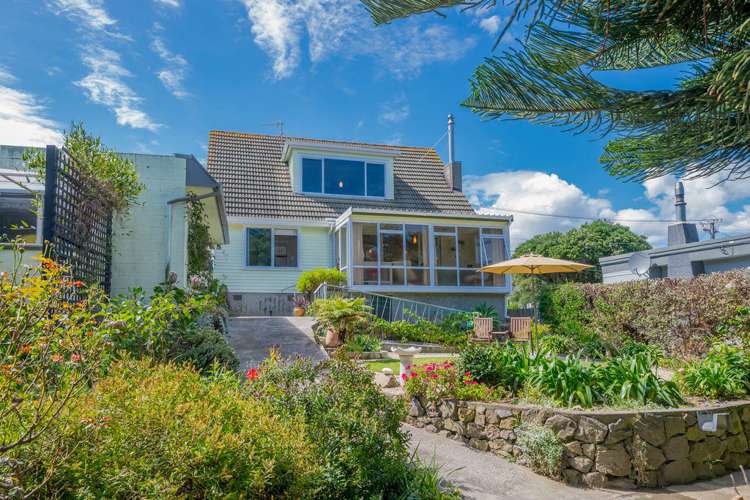 127 Renown Road Raumati South_14