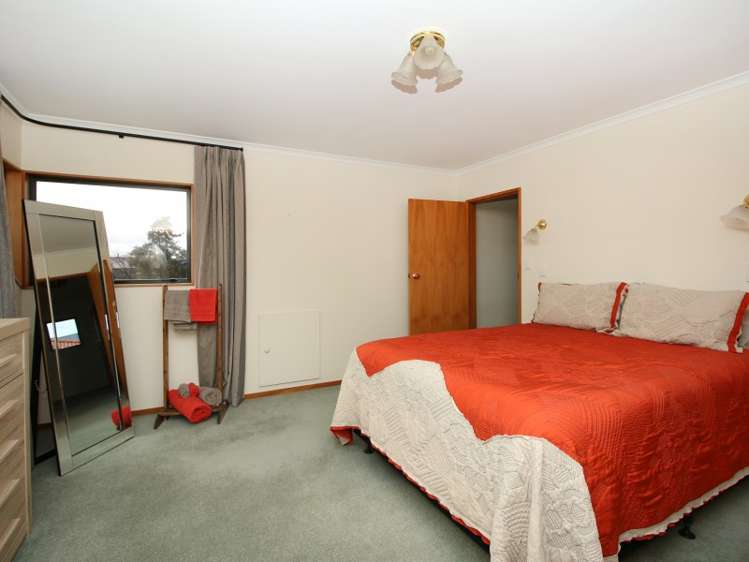 66 Pacific Drive Fitzherbert_10