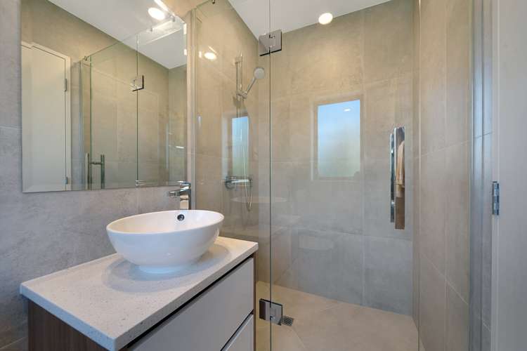 8 Meritage Lane Te Atatu South_16