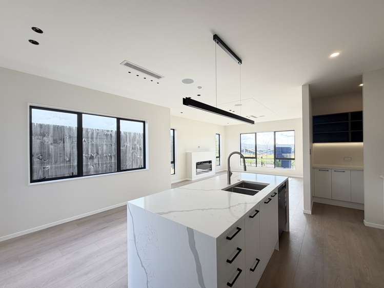 7 Lambert Road_3